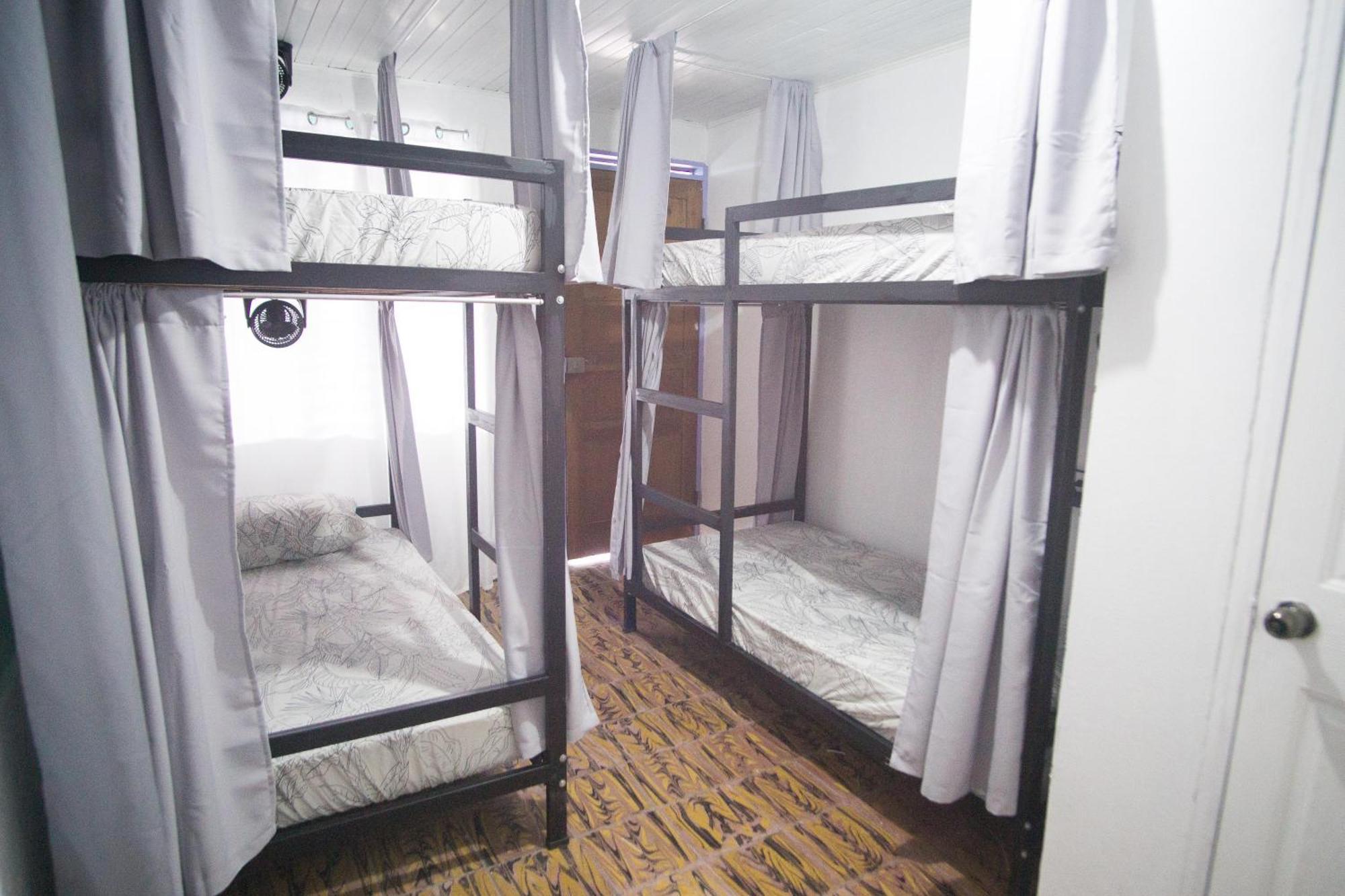 Pura Vibra Hostel La Fortuna Rum bild