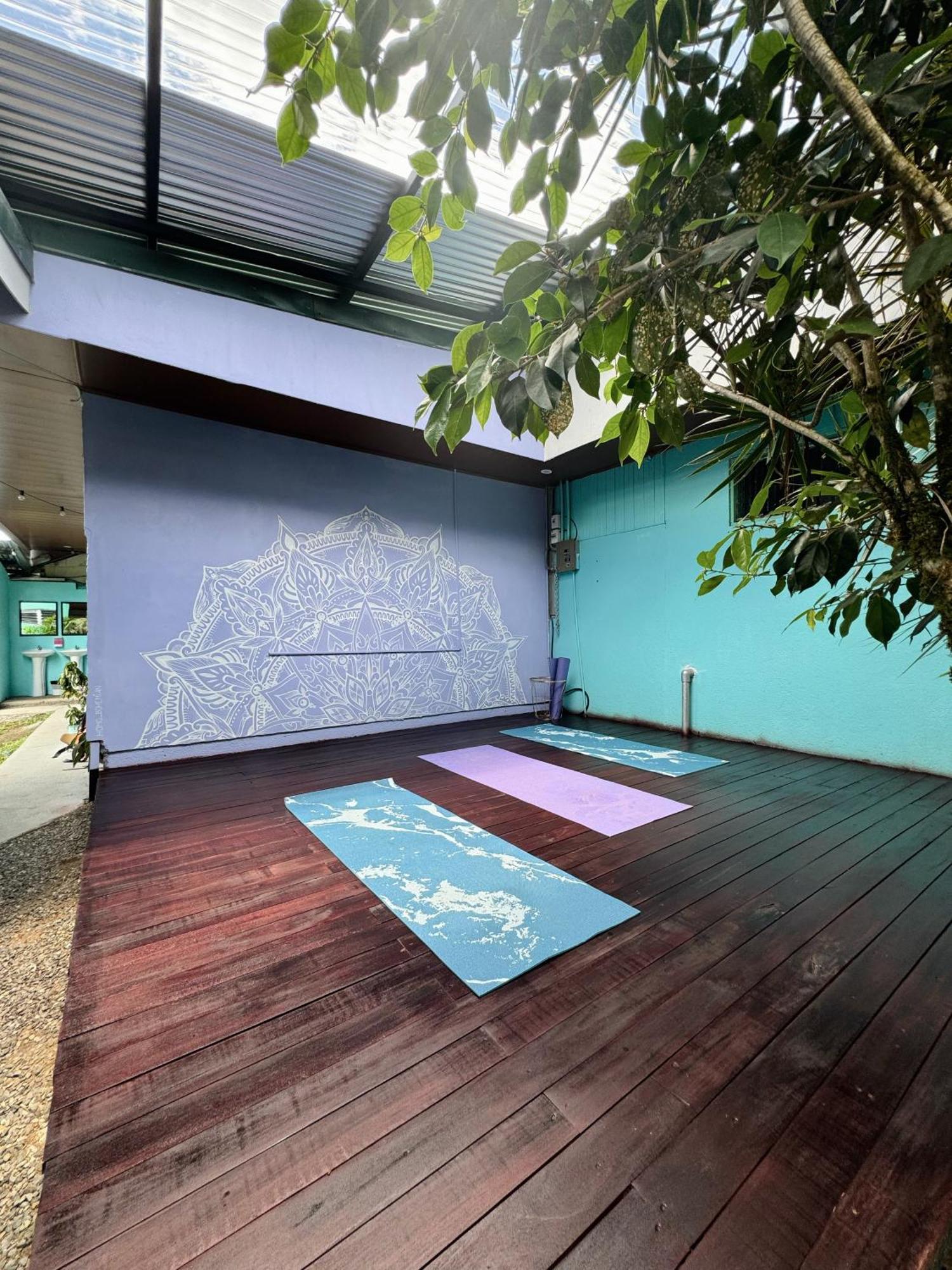 Pura Vibra Hostel La Fortuna Exteriör bild
